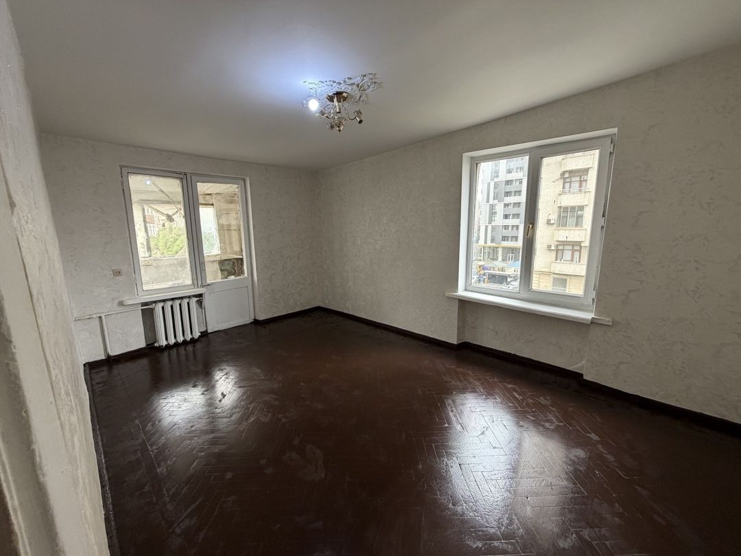 Satılır 1 otaqlı köhnə tikili 33 m² — Mənzil, Bakı (3)