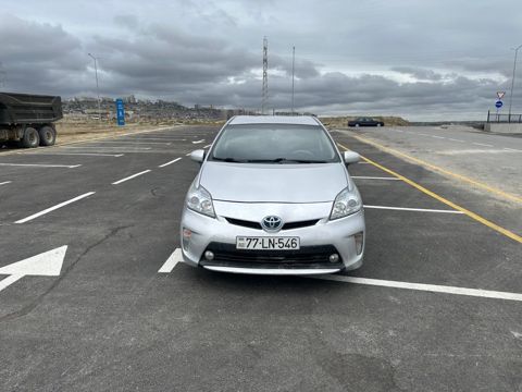 Toyota Prius, 1.8 L, 1.3 kWh, 2015 il, 394 000 km — Bakı