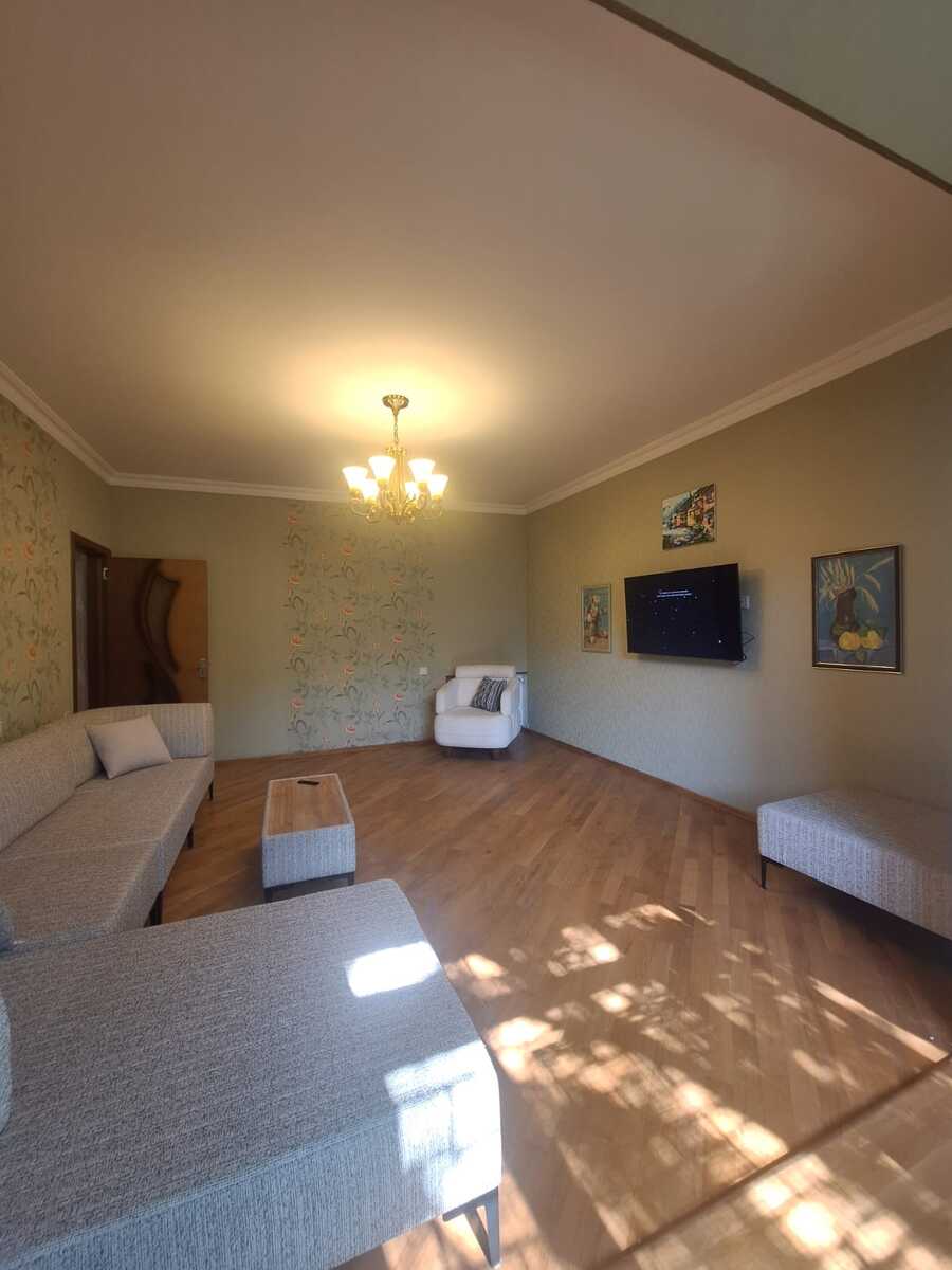 İcarəyə verilir 4 otaqlı köhnə tikili 120 m² — Mənzil, Bakı