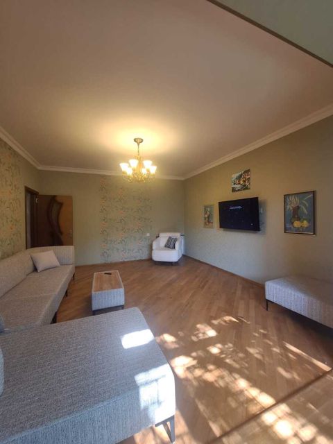 İcarəyə verilir 4 otaqlı köhnə tikili 120 m² — Bakı