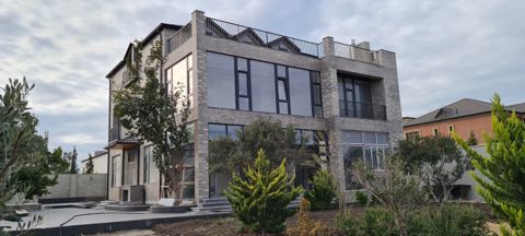 Satılır 8 otaqlı həyət evi/bağ evi 500 m² — Bakı
