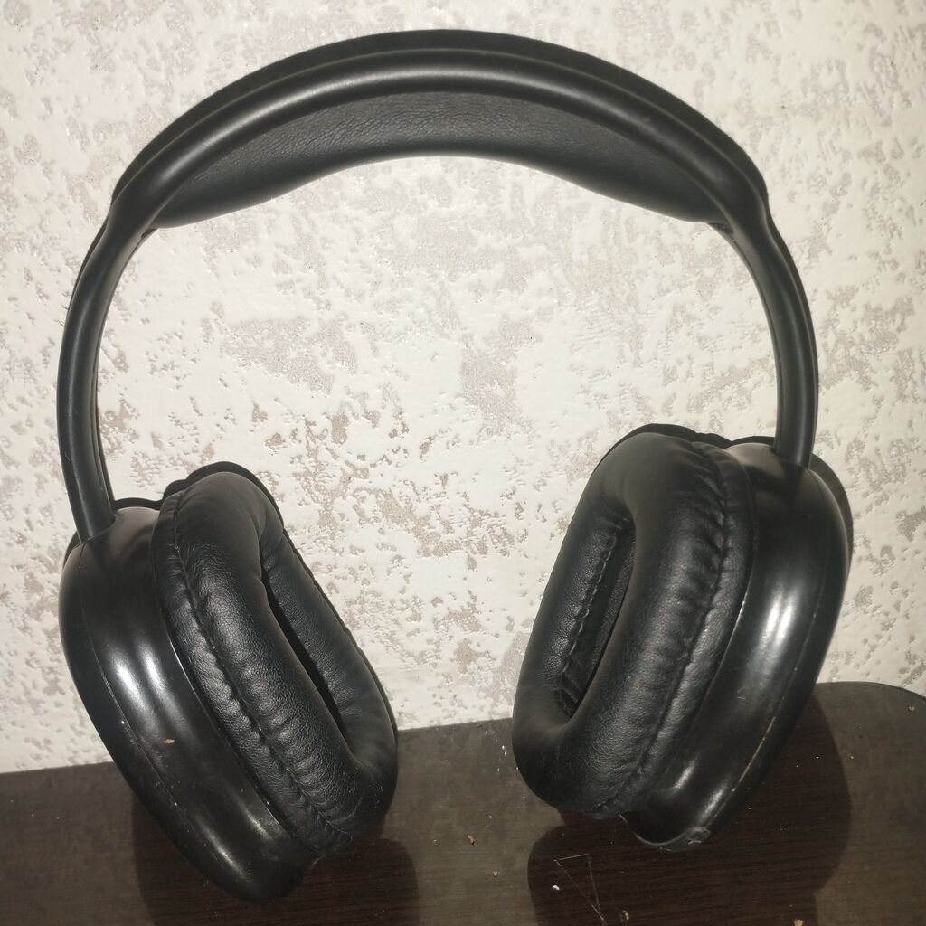 Qulaqcıq – Over-ear, qapalı tip - Bağlanan tip: tam ölçülü over-ear — Qulaqcıqlar, Bakı