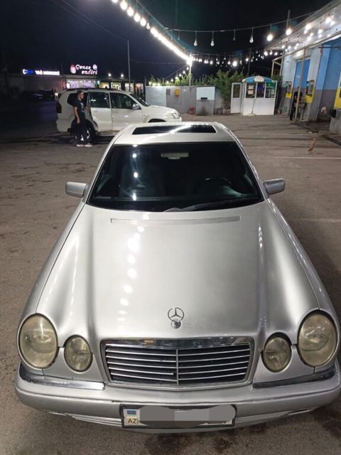 Mercedes E 230, 2.3 L, 1996 il, 250 000 km — Bakı
