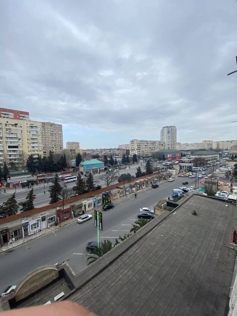Satılır 2 otaqlı köhnə tikili 58 m² — Bakı