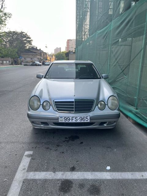 Mercedes E 220, 2.2 L, 2001 il, 480 000 km — Bakı
