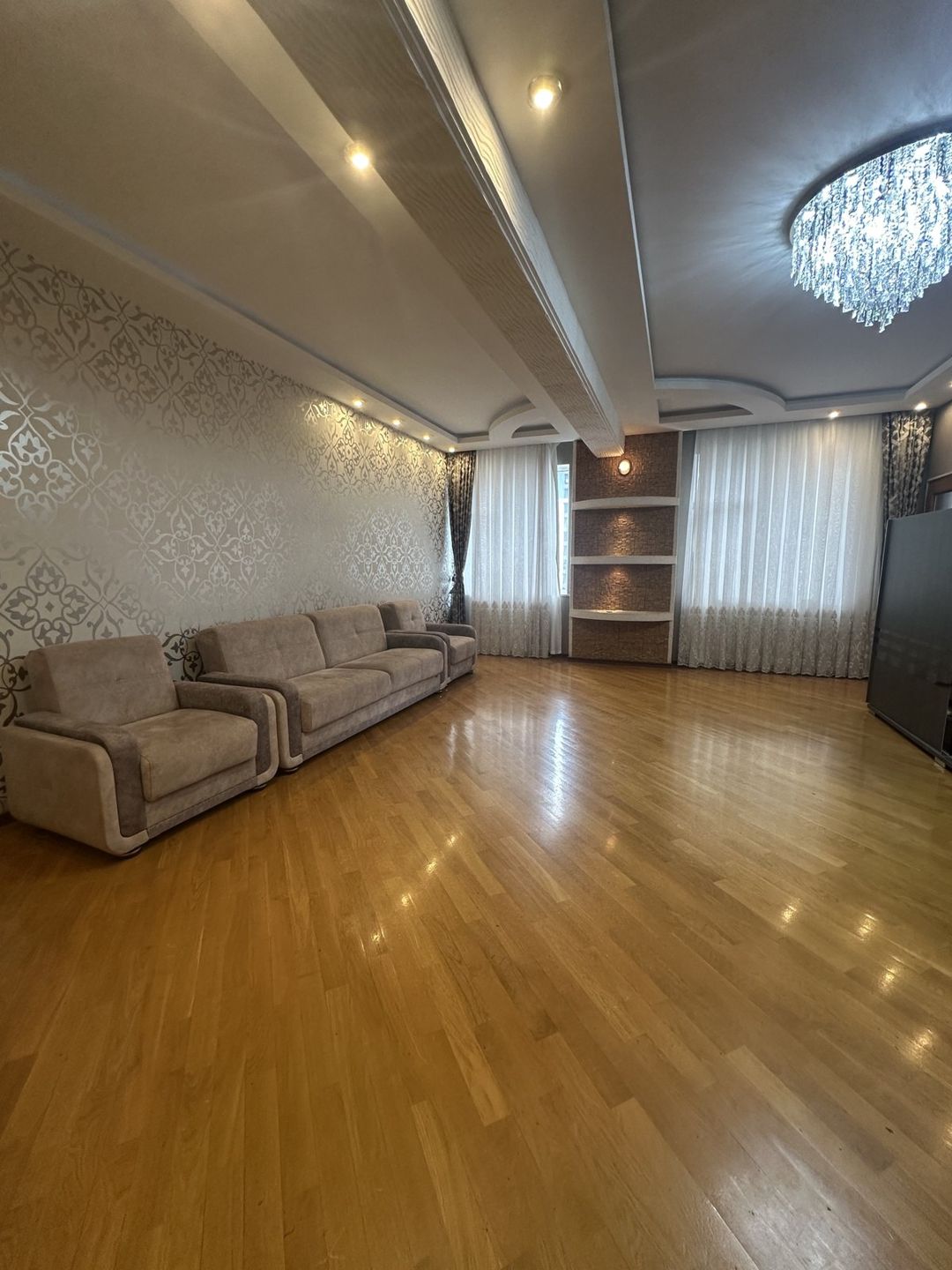 Satılır 3 otaqlı yeni tikili 130 m² — Mənzil, Bakı (2)