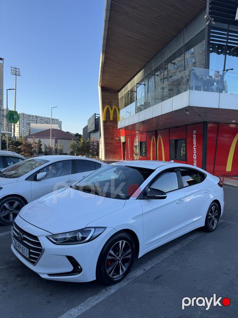 Hyundai Elantra, 2016-cı il, ağ rəng, 195.000 km — Bakı