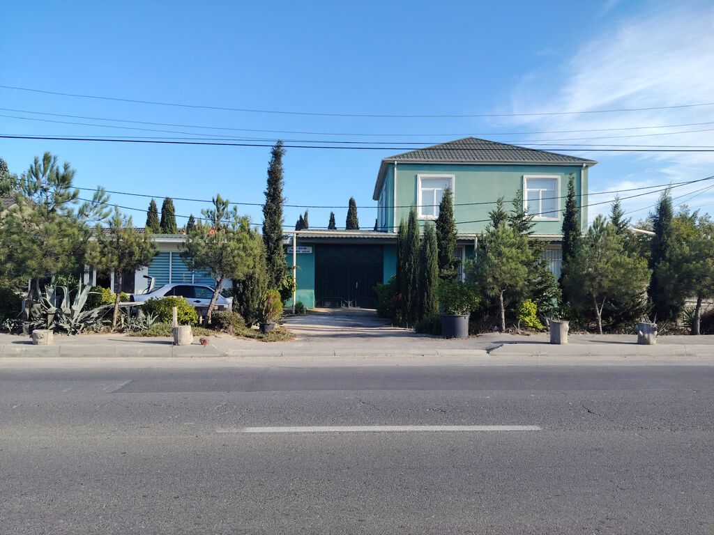 Şüvəlan Bravo yolunun üstündə bağ evi satılır. Obyekti var. Yol qırağı — Ev, villa, Bakı (8)
