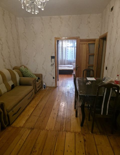 İcarəyə verilir 2 otaqlı köhnə tikili 65 m² — Bakı