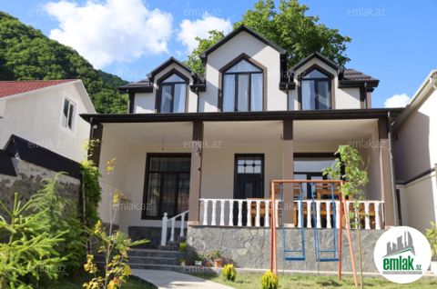 İcarəyə verilir 7 otaqlı 120 m² həyət evi Qax