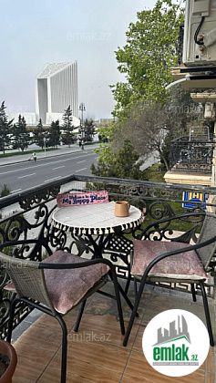 Satılır 3 otaqlı 70 m² köhnə tikili Ağ şəhər — Mənzil (11)