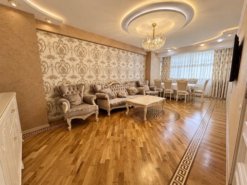 Satılır 3 otaqlı yeni tikili 150 m² — Bakı