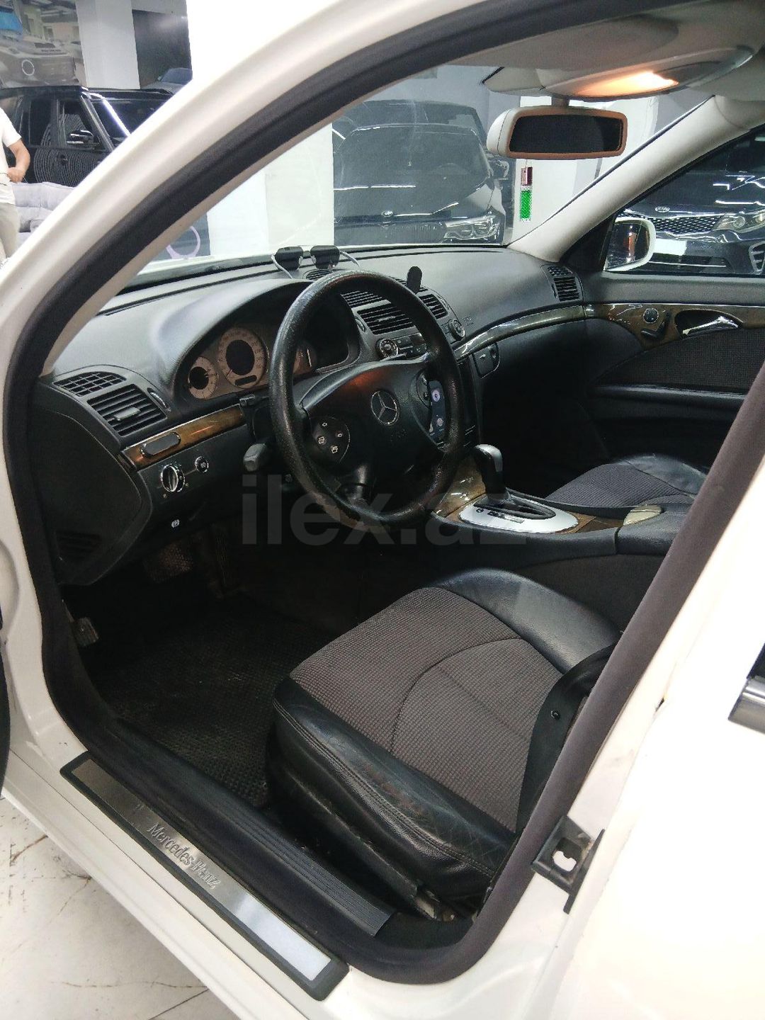 2003 Mercedes-Benz E 320, 3.2 L, 2003, 320,000 km — Avtomobillər, Bakı (3)