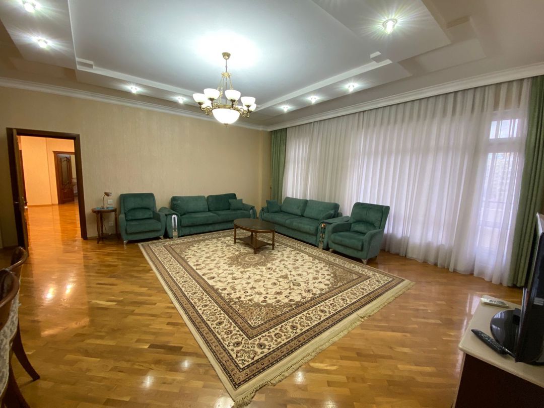 İcarəyə verilir 3 otaqlı yeni tikili 150 m² — Mənzil, Bakı (2)