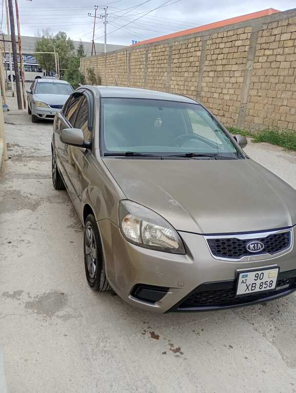 Kia Rio, 1.4 L, 2010 il, 435 000 km 90-XB-858 — Avtomobillər, Bakı (5)