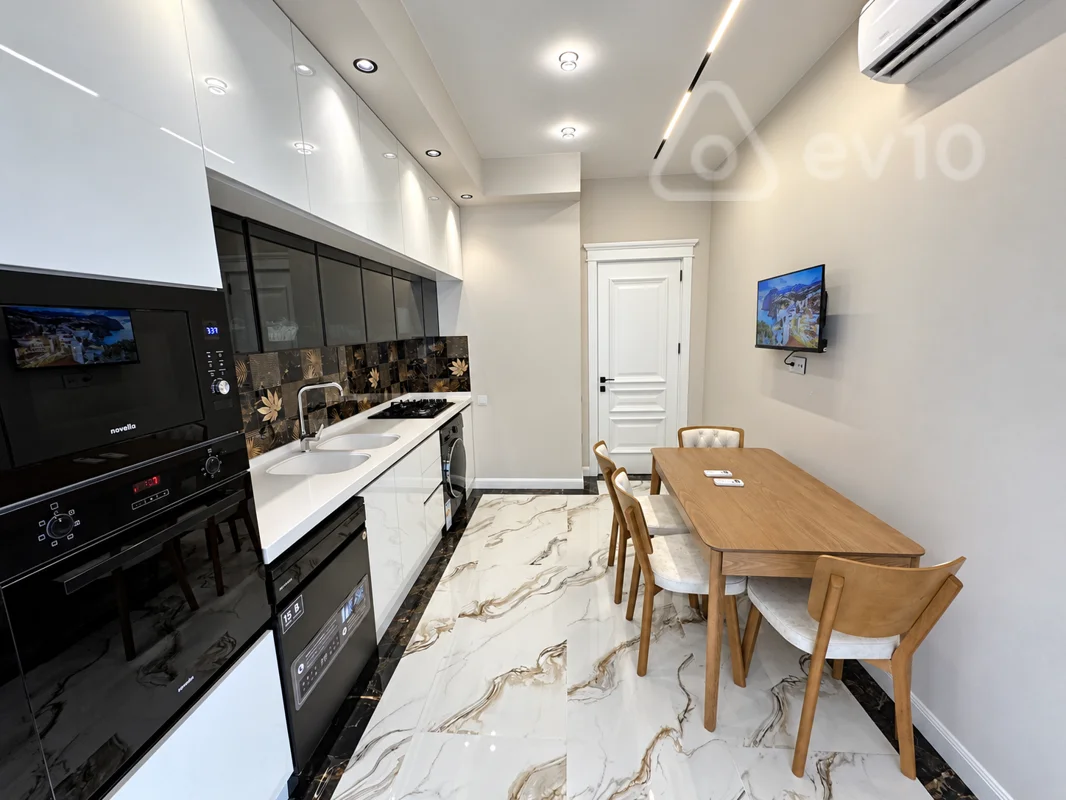 3 otaqlı mənzil, 110 m², Ayaz İsmayılov küçəsi — kirayə — Mənzil, Bakı (6)