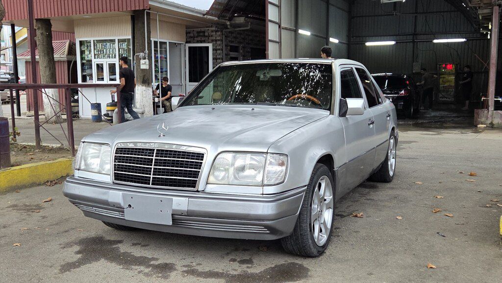 Mercedes 220 E, 2.2 L, 1993 il, 300 000 km — Avtomobillər, Lənkəran