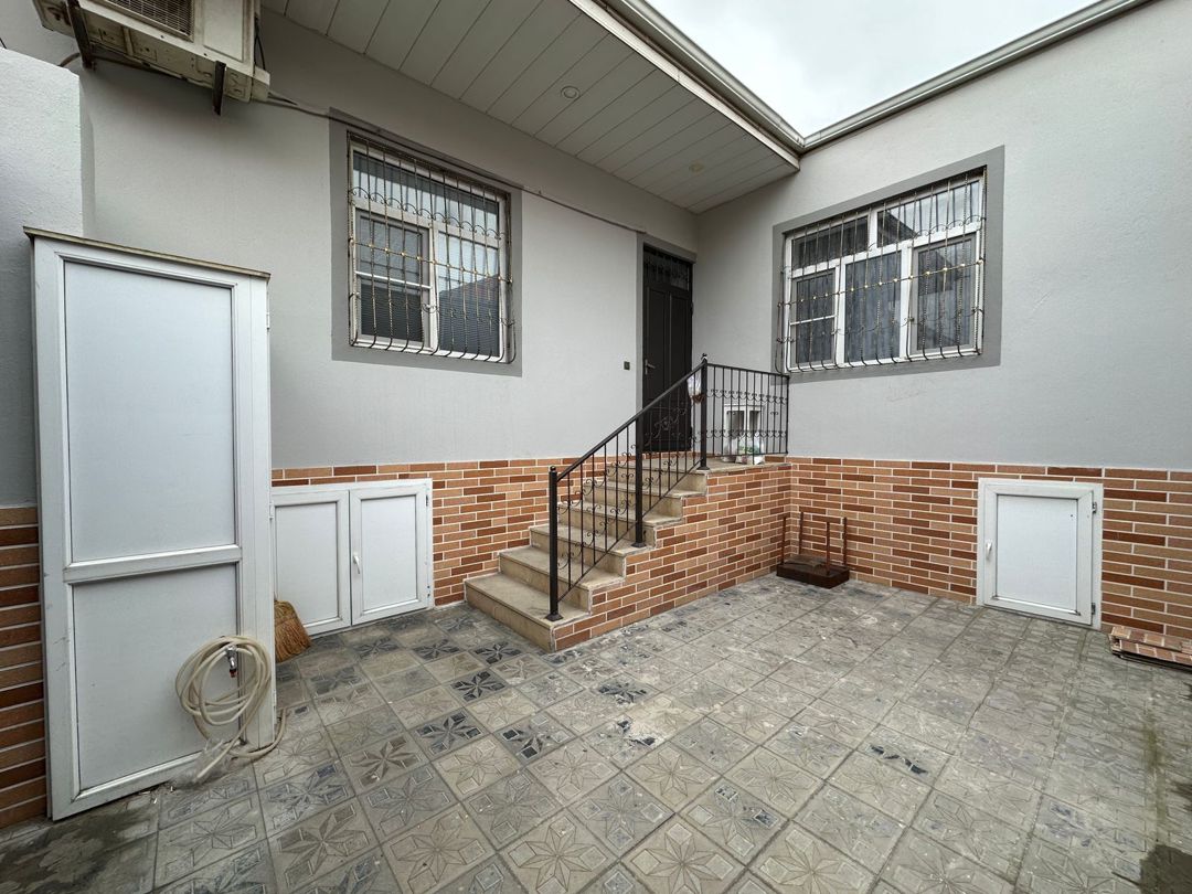 Satılır 4 otaqlı həyət evi/bağ evi 120 m² — Ev, villa, Bakı (2)