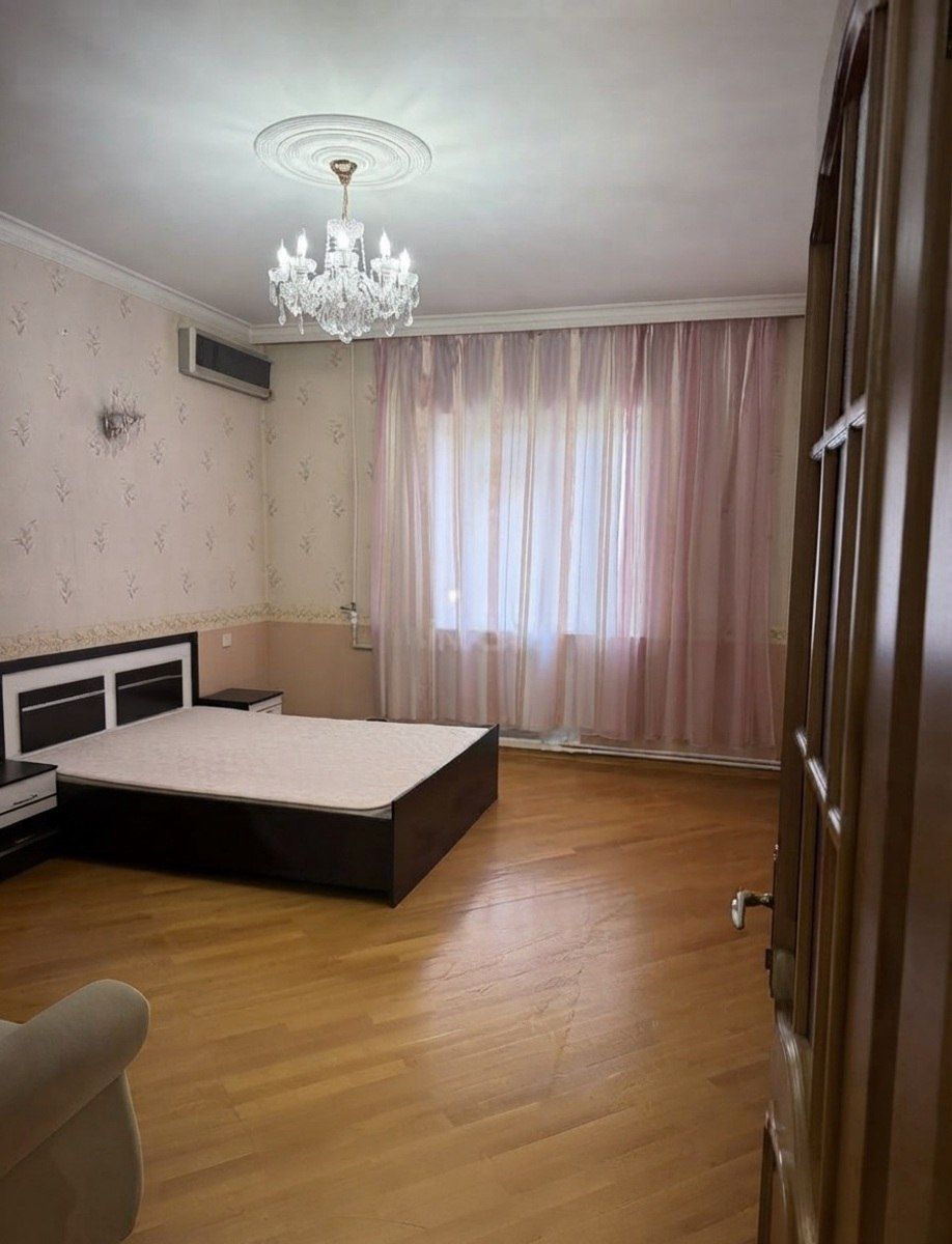 İcarəyə verilir 3 otaqlı köhnə tikili 165 m² — Mənzil, Bakı (7)
