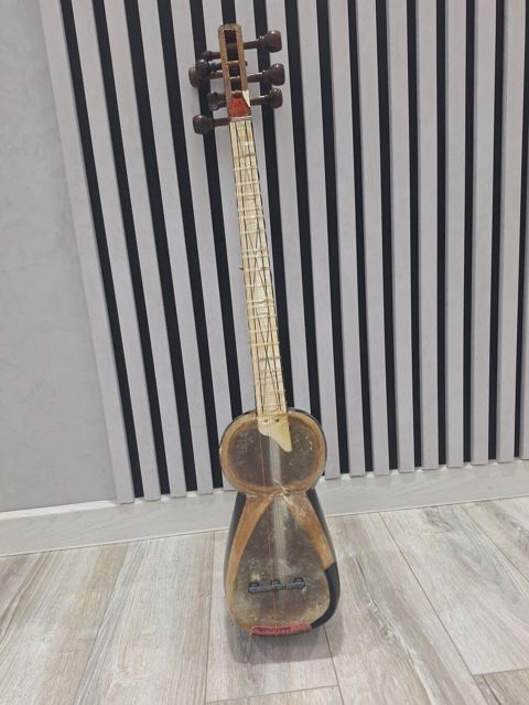 Məhsul: Tar (Azərbaycan milli simli musiqi aləti) Təsvir: - Klassik — Bakı