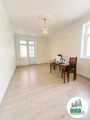 Satılır 2 otaqlı 40 m² köhnə tikili Qaraçuxur — Mənzil