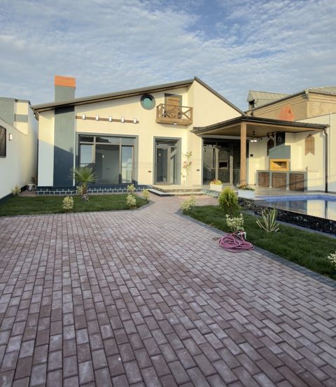Satılır 4 otaqlı həyət evi/bağ evi 160 m² — Bakı