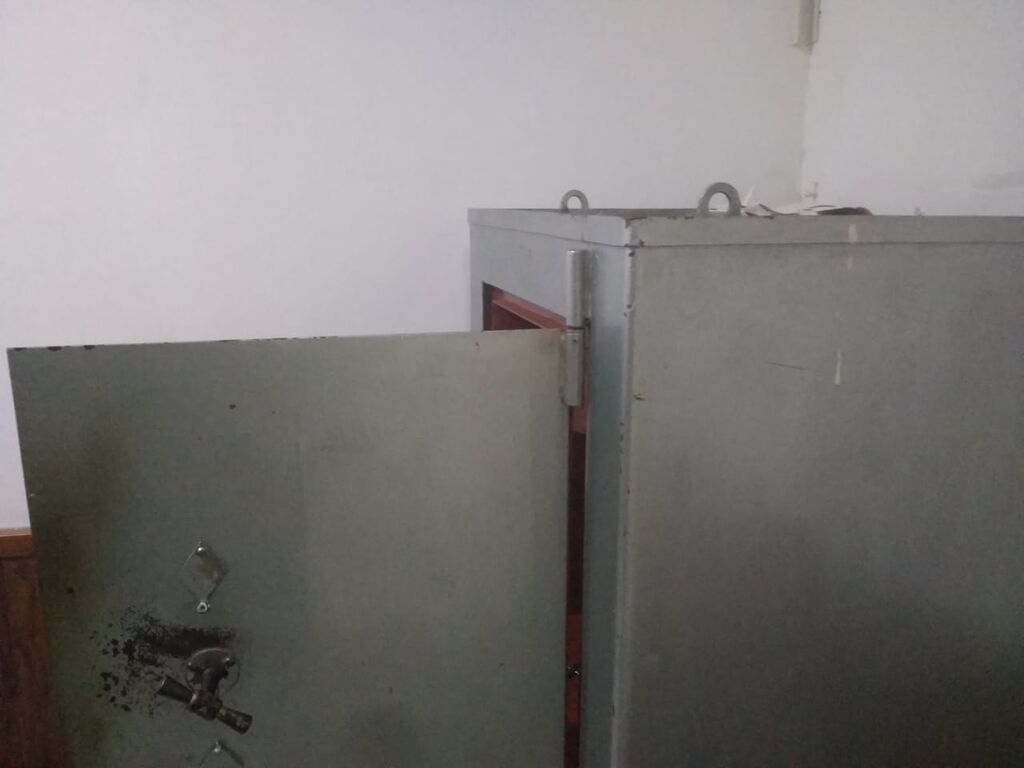 İki bölməli metal seyf - Material: qalın divarlı polad gövdə, ağır və — Seyfləri, Bakı (2)