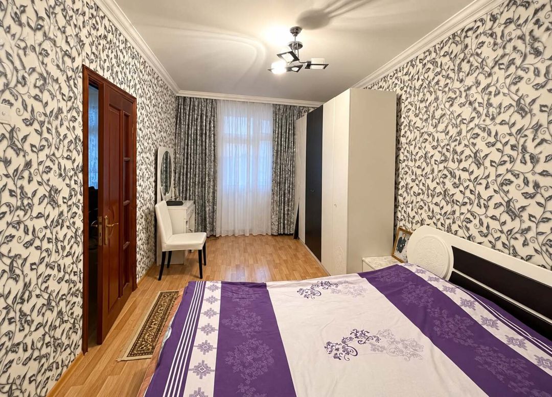 Satılır 4 otaqlı köhnə tikili 100 m² — Mənzil, Bakı (2)