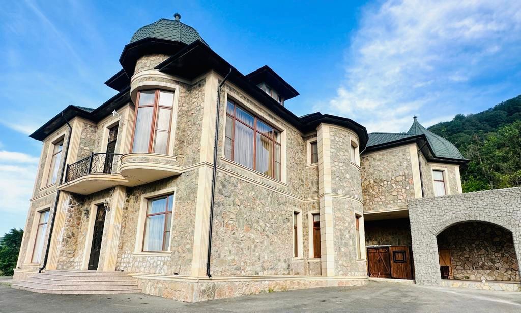 İcarəyə verilir 7 otaqlı həyət evi/bağ evi 300 m² — Ev, villa, Quba (2)