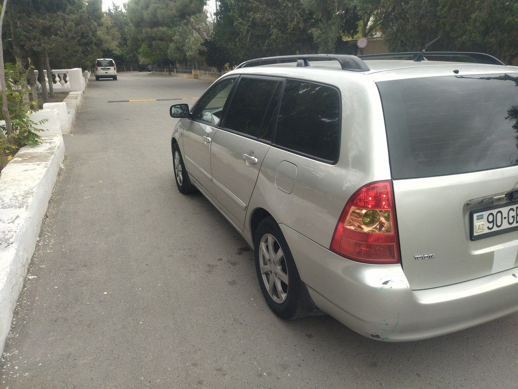 Toyota Corolla, 1.4 L, 2005 il, 295 549 km — Avtomobillər, Bakı (6)