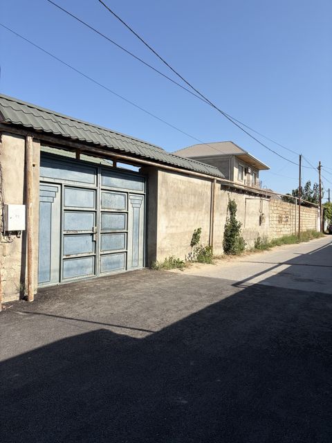 Satılır 4 otaqlı həyət evi/bağ evi 100 m² — Bakı