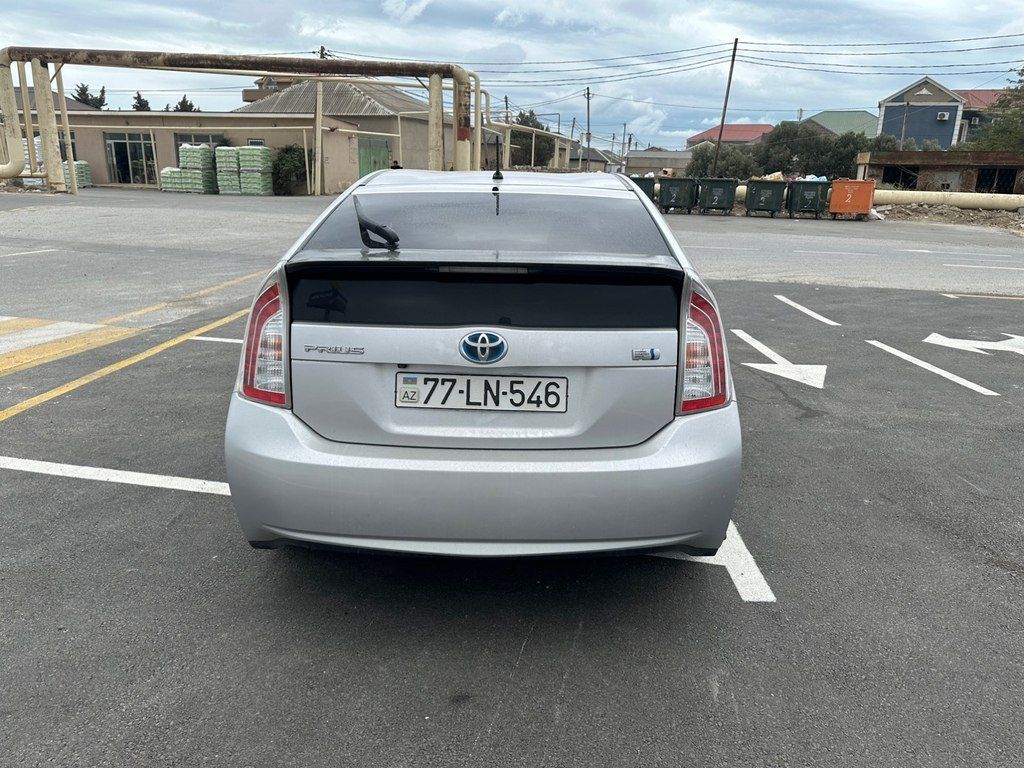 Toyota Prius, 1.8 L, 1.3 kWh, 2015 il, 394 000 km 77-LN-546 — Avtomobillər, Bakı (2)