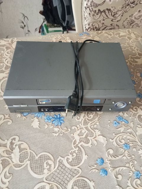 Yeni Kaset Maqnitofon Samsung, Ünvandan götürmə — Bakı