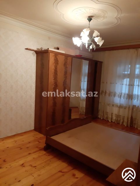 Satılır 3 otaq köhnə tikili 72 m², Avtovağzal metrosu — Bakı