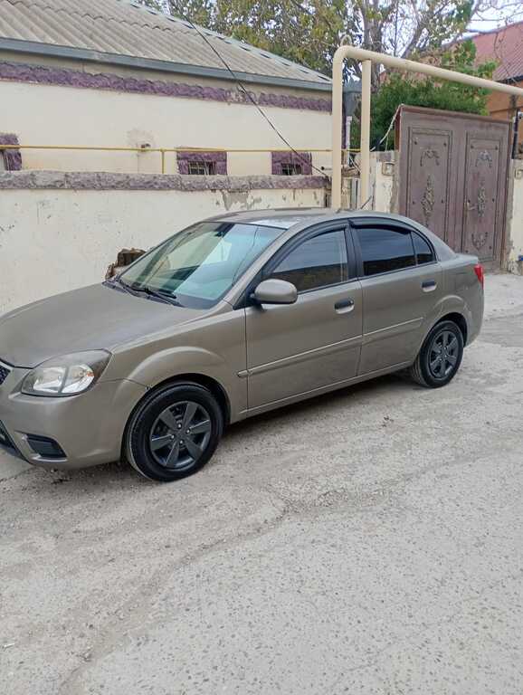 Kia Rio, 1.4 L, 2010 il, 435 000 km 90-XB-858 — Avtomobillər, Bakı (4)