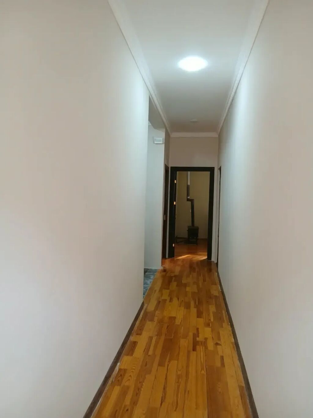 Məhsul: 3 otaqlı, tam mebellı yaşayış evi (daxili şəkillərdə) Təsvir — Ev, villa, Oğuz (4)