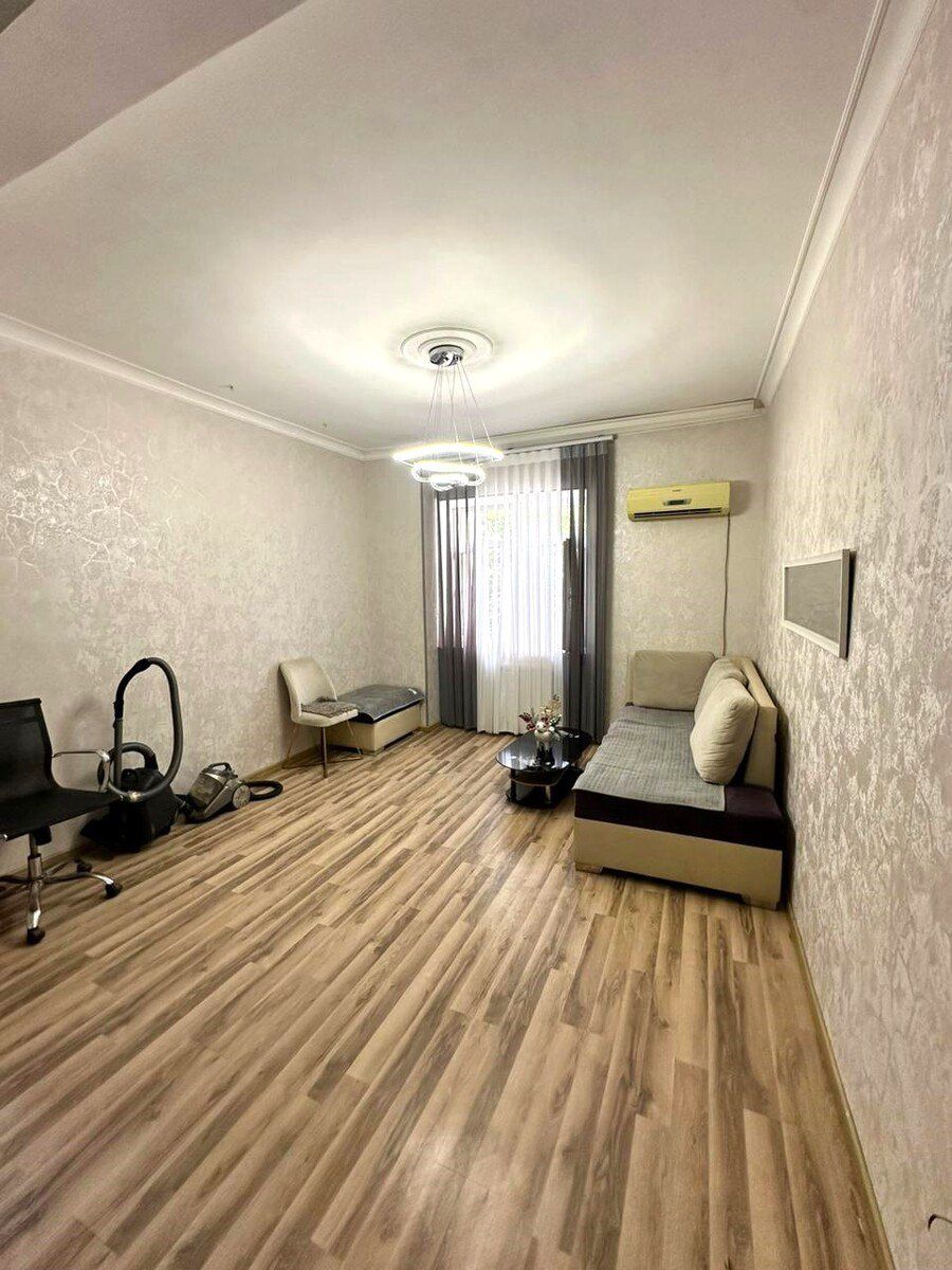 Satılır 2 otaqlı köhnə tikili 50 m² — Mənzil, Bakı (2)