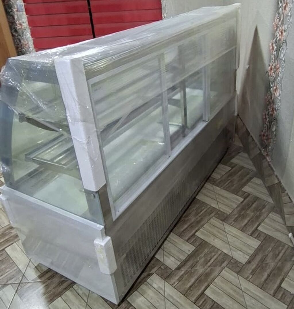 Köhnə tip deyil, şüşə vitrinli “cake chiller” – vitrində desert, tort — Soyuq vitrini, Xaçmaz (3)