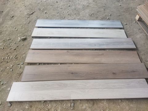 Laminat təzədir heç istifadə olunmuyub sadəcə hər rəngdən çox az — Bakı
