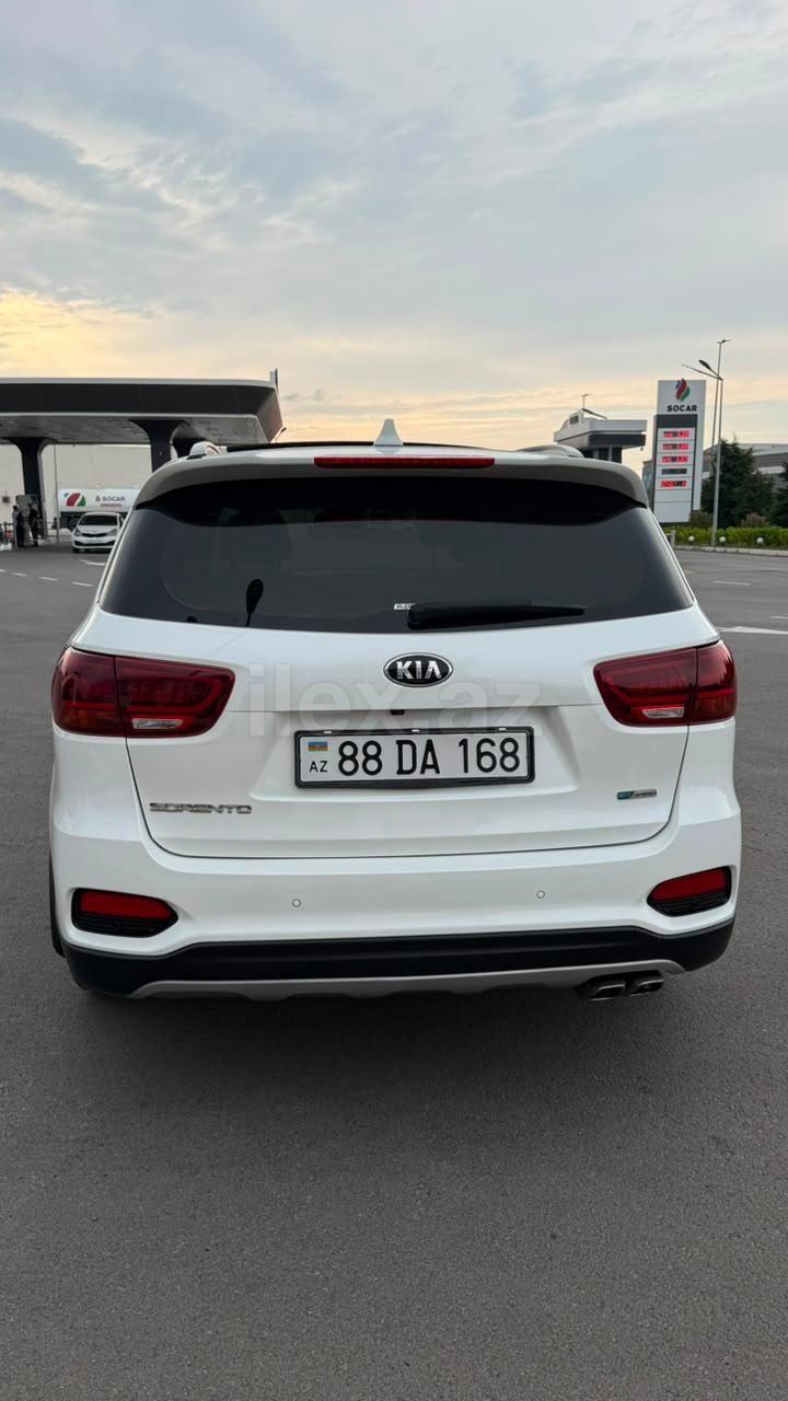 2019 Kia Sorento, 2.0 L, 2019, 150,000 km 88-DA-168 — Avtomobillər, Bakı (8)