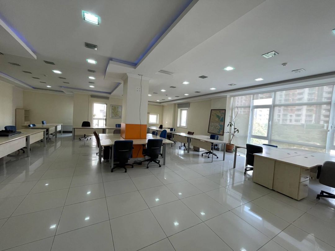 İcarəyə verilir 6 otaqlı ofis 301 m² — Ofis, Bakı (2)