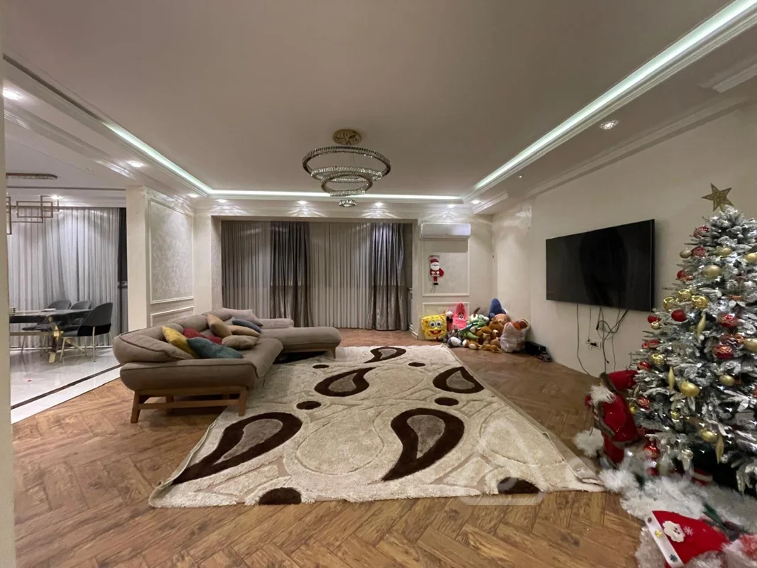 5 otaqlı mənzil, 301 m², Həsən Əliyev küçə — Bakı