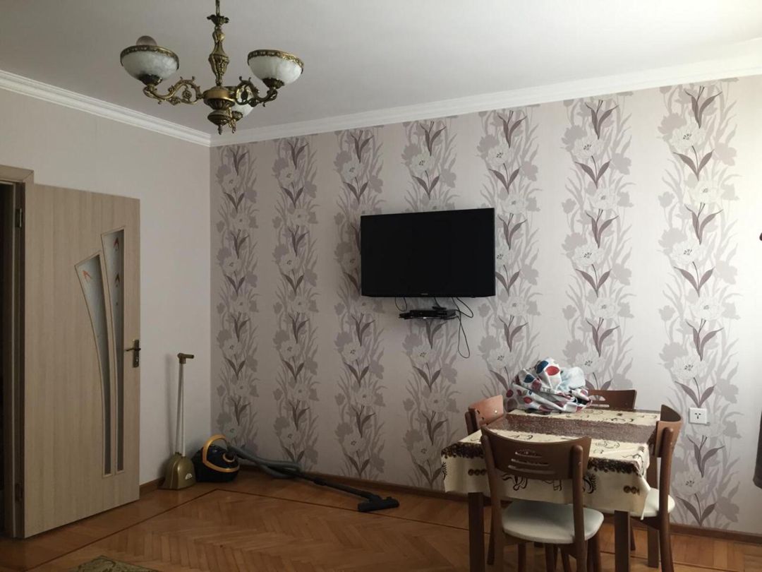 Satılır 2 otaqlı köhnə tikili 60 m² — Mənzil, Bakı (2)