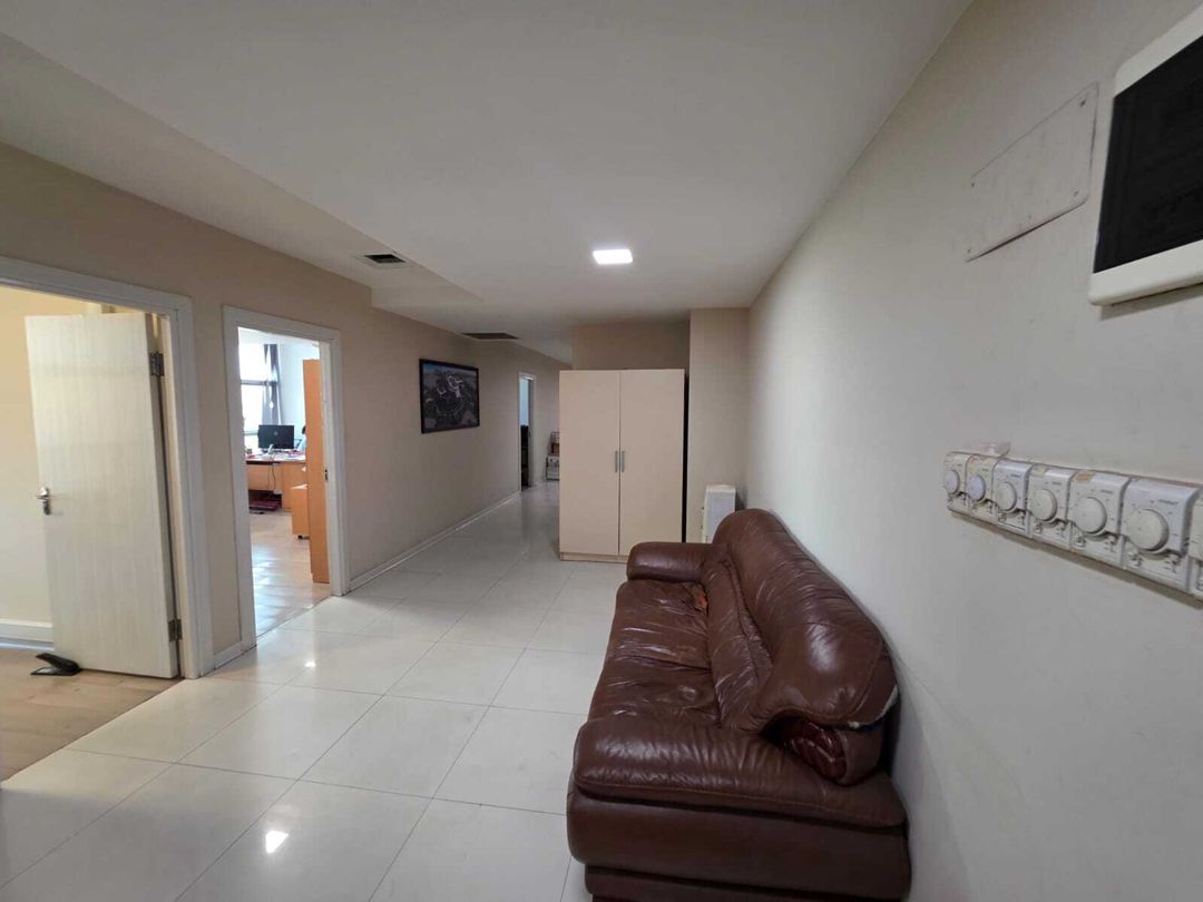 İcarəyə verilir 15 otaqlı ofis 650 m² — Ofis, Bakı (2)