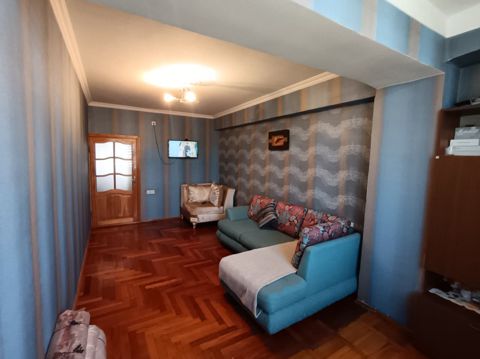 Satılır 3 otaqlı köhnə tikili 110 m² — Bakı