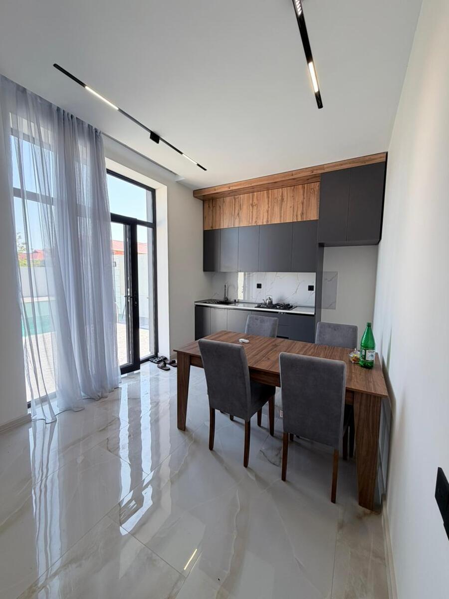 Satılır 5 otaqlı həyət evi/bağ evi 200 m² — Ev, villa, Bakı (9)