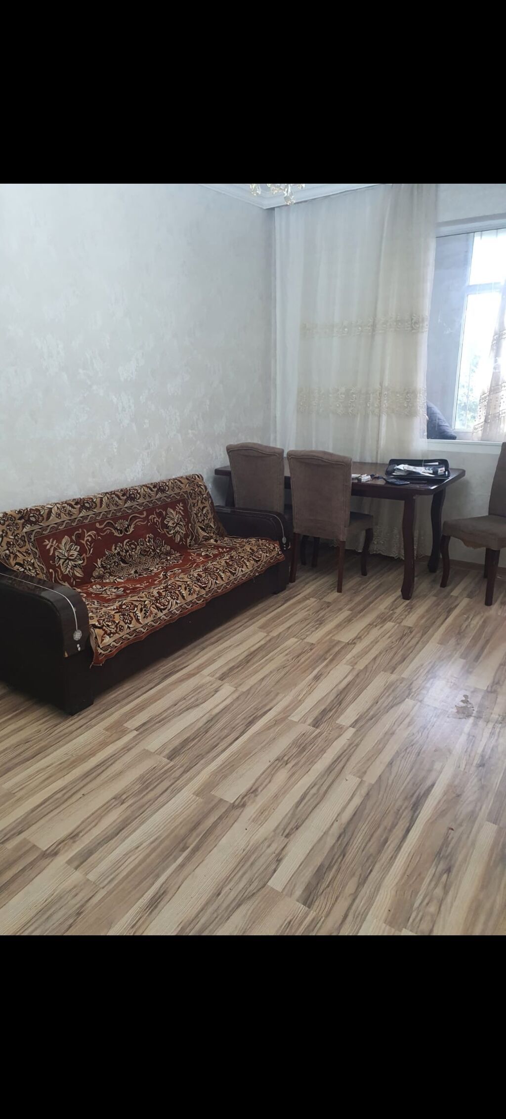 Divan Satlır — Divanlər, Masazır