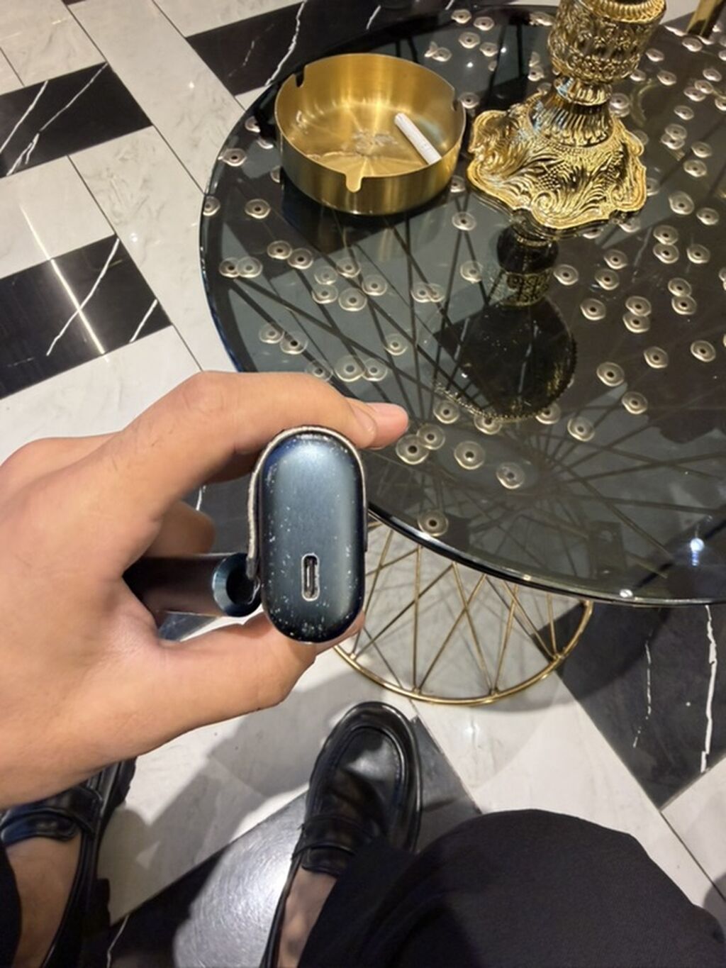 Islenmis iqos sekilde gorunduyu kimidir ciziqlari var sadece basqa bir — Elektronik siqaretlər, Bakı (4)
