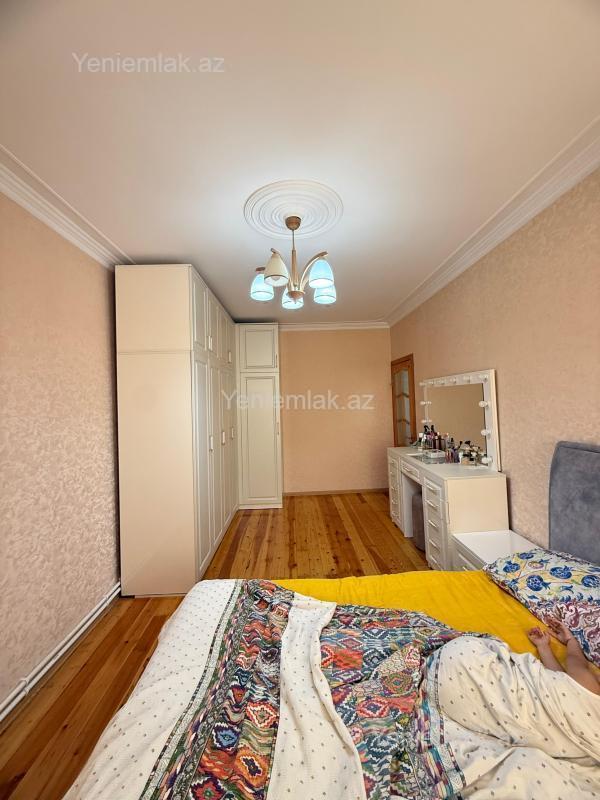 Satılır 4 otaqlı Bina evi menzil (Köhnə tikili), 90 m², 9-cu mikrorayon — Mənzil, Sumqayıt (9)