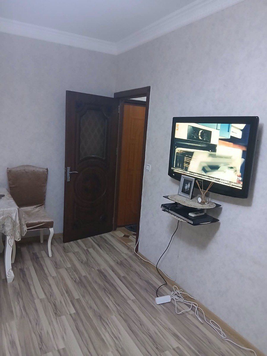 Satılır 2 otaqlı köhnə tikili 50 m² — Mənzil, Bakı (3)